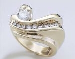 14k Yellow Gold Ladies Ring with Diamonds